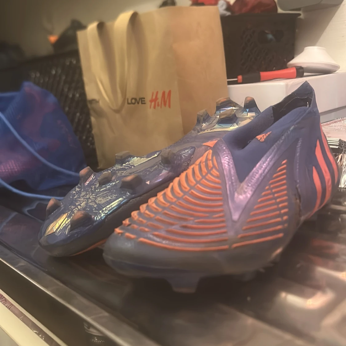 Blå och orange fotbollsskor från Adidas - 4