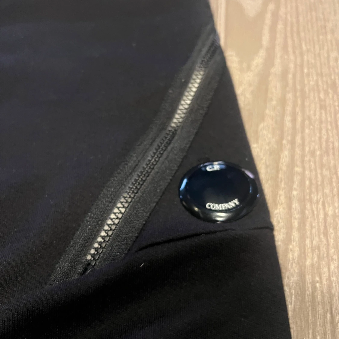 Svarta mjukisbyxor från C.P. Company - 1