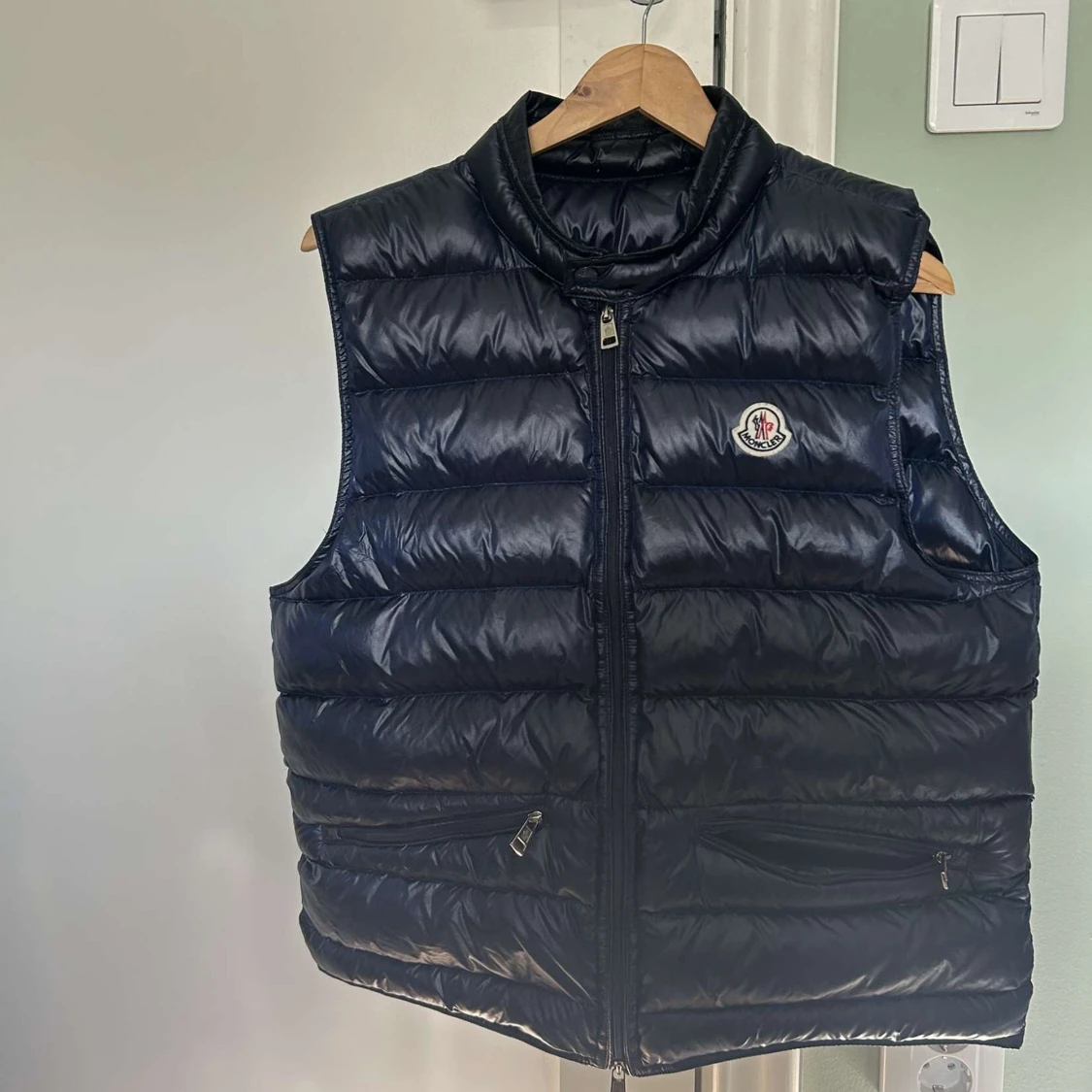 Marinblå  dunväst från Moncler - 4