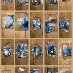 Timanttimaalaus timantteja - Paljon ylijääneitä timanttimaalaus timantteja diamond dotz merkiltä. Yli 20 eri väristä. Kissatalous MMM, lisätietoja saa kysymällä mikäli hinta ei miellytä tarjoa rohkeasti Katsothan myös muut ilmoitukseni 