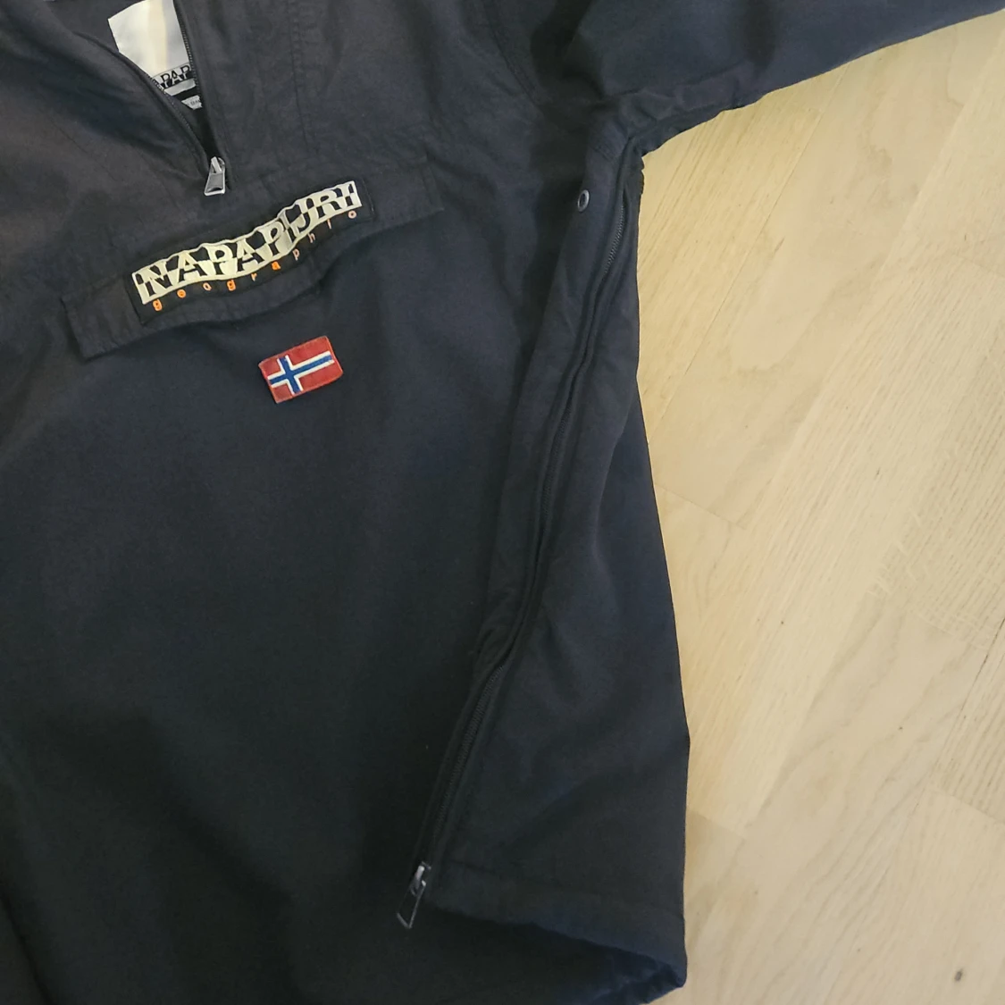 Svart jacka från Napapijri - 3