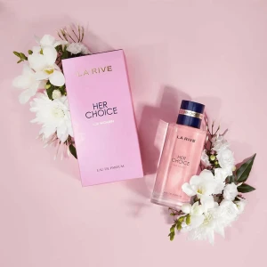Her Choice - Lite använd Her Choice parfym, använder inte längre då jag har andra parfymer som jag använder mer och denna har legat på sminkbordrt ett tag sp tänkte att jag lika gärna kan ta och sälja den, skriv till mig vid intresse, frågor eller funderingar❤️