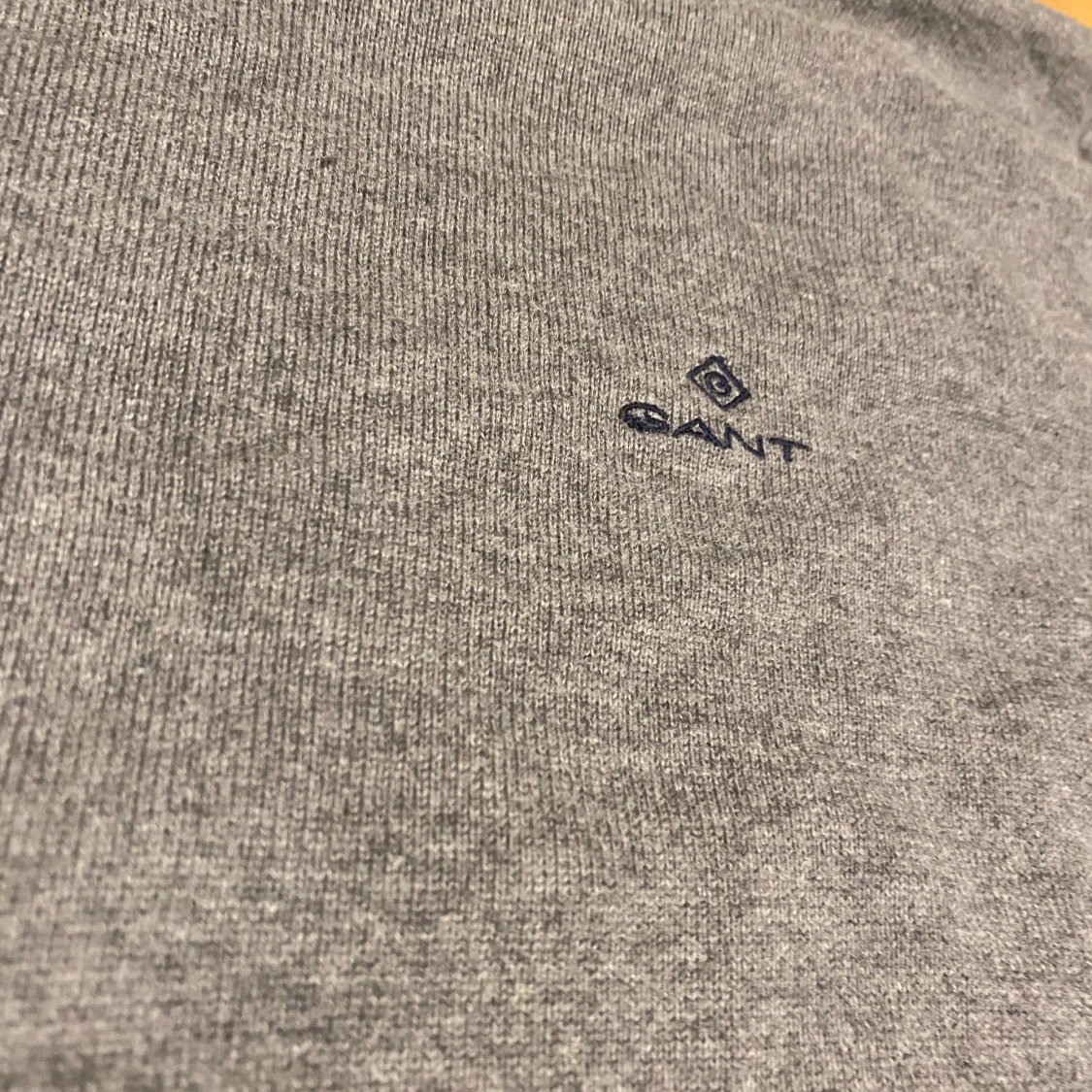 Grå tröja från GANT - 1