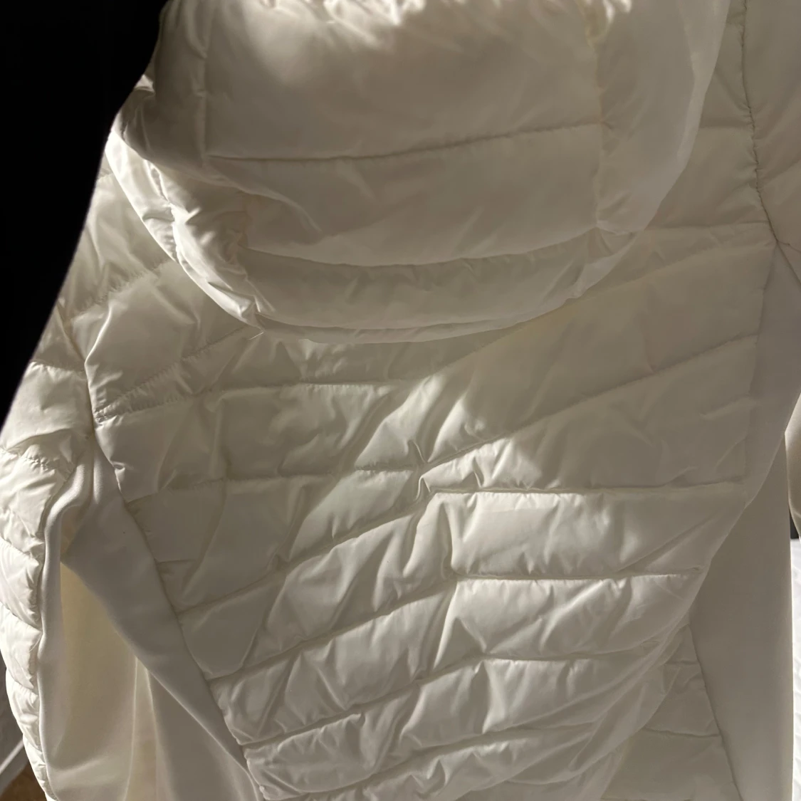 Vit quiltad jacka från Barbour - 2