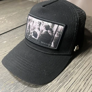 Helt ny maggiore keps - Helt ny, köpte den men satt lite konstigt på mig så har endast prövat den in princip. Storlek: one size 