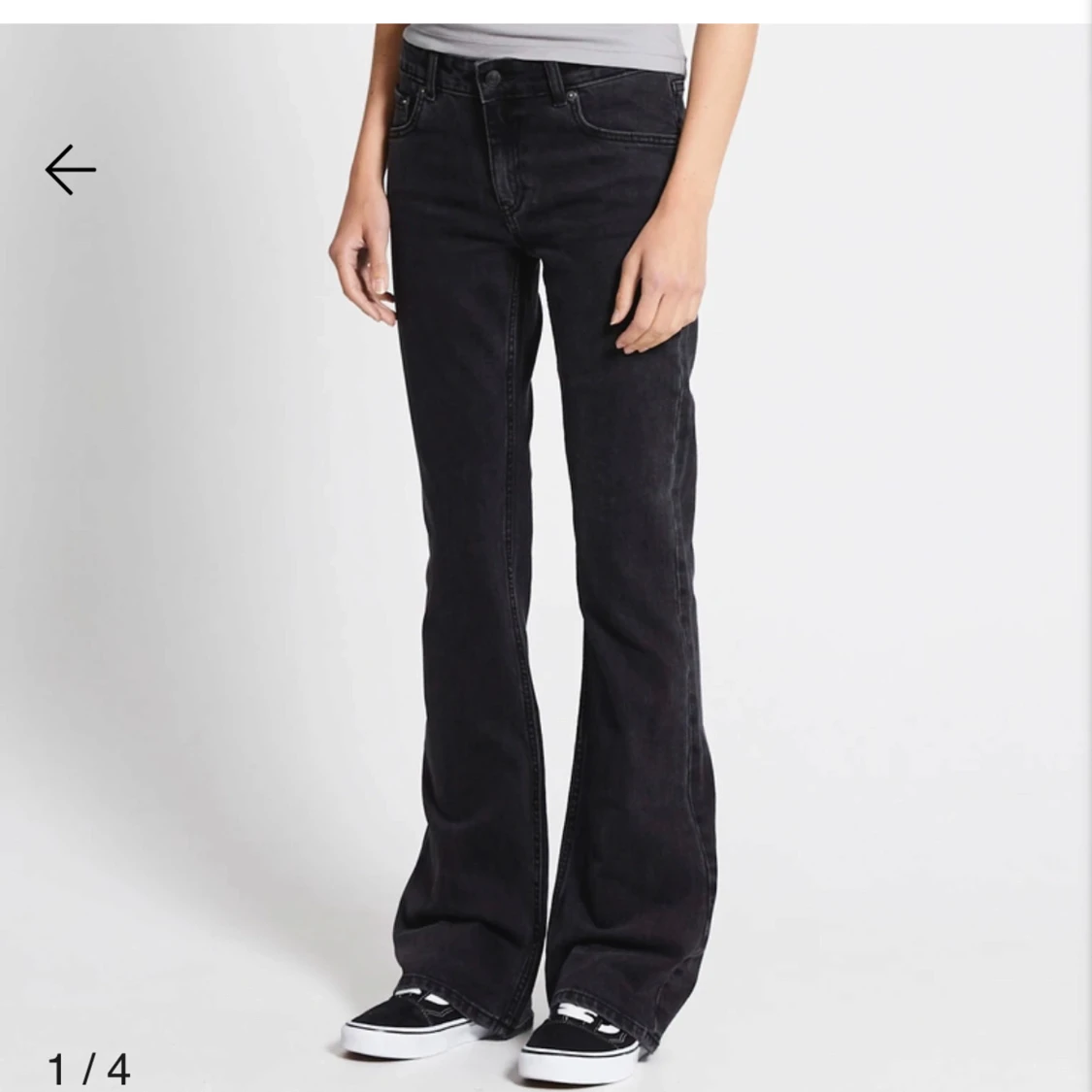 Svarta bootcut jeans