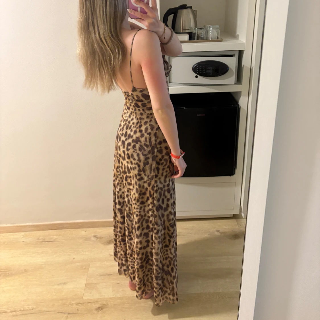 Leopardmönstrad långklänning - 1