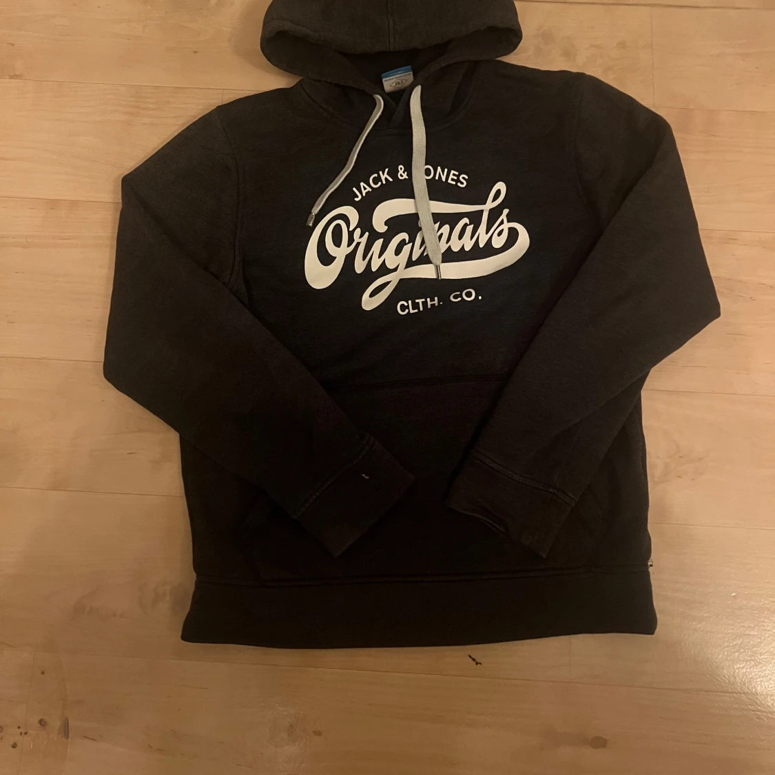Svart hoodie från Jack & Jones