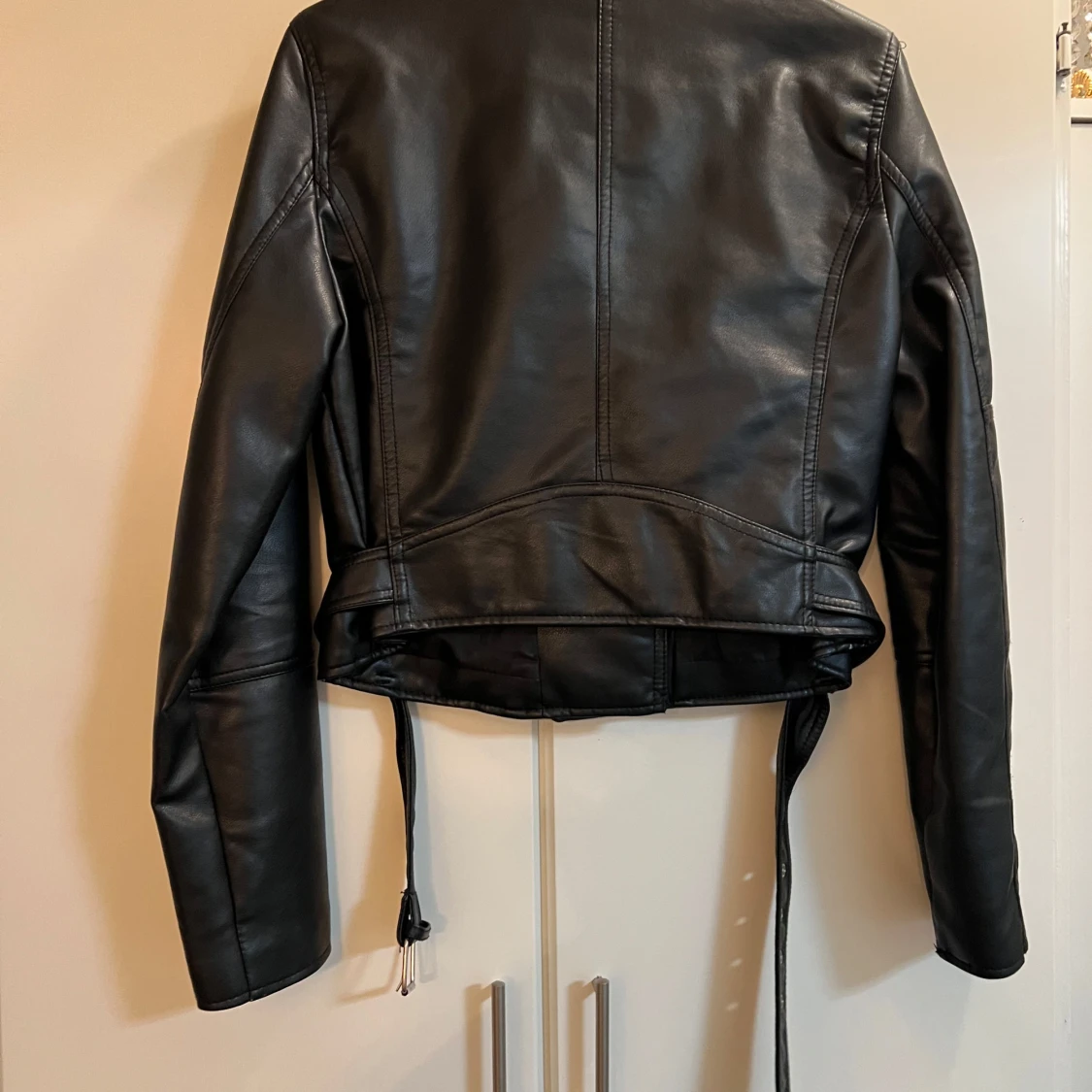 Svart skinnjacka från Pull&Bear - 1