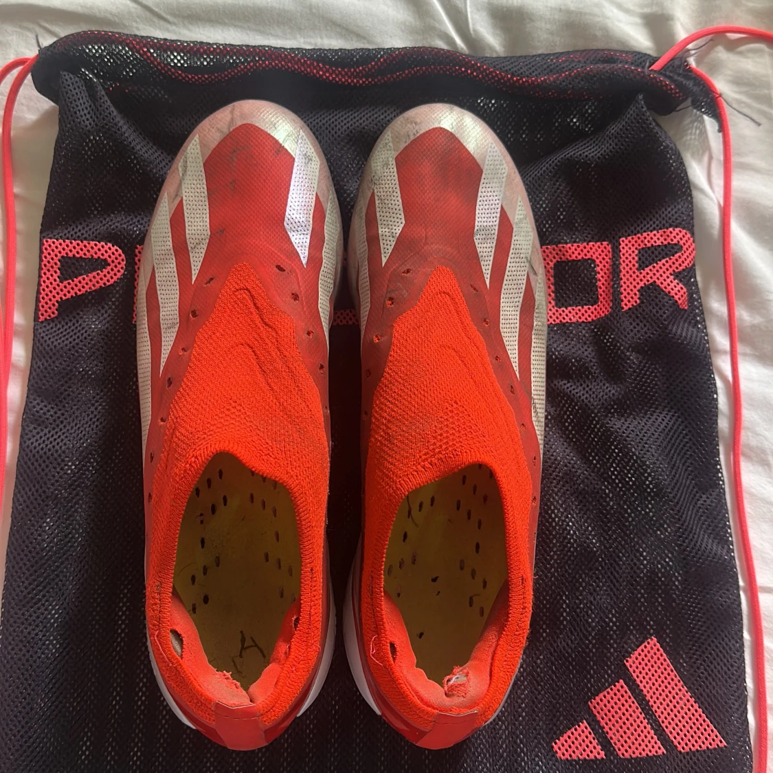 Adidas Crazyfast röda fotbollsskor