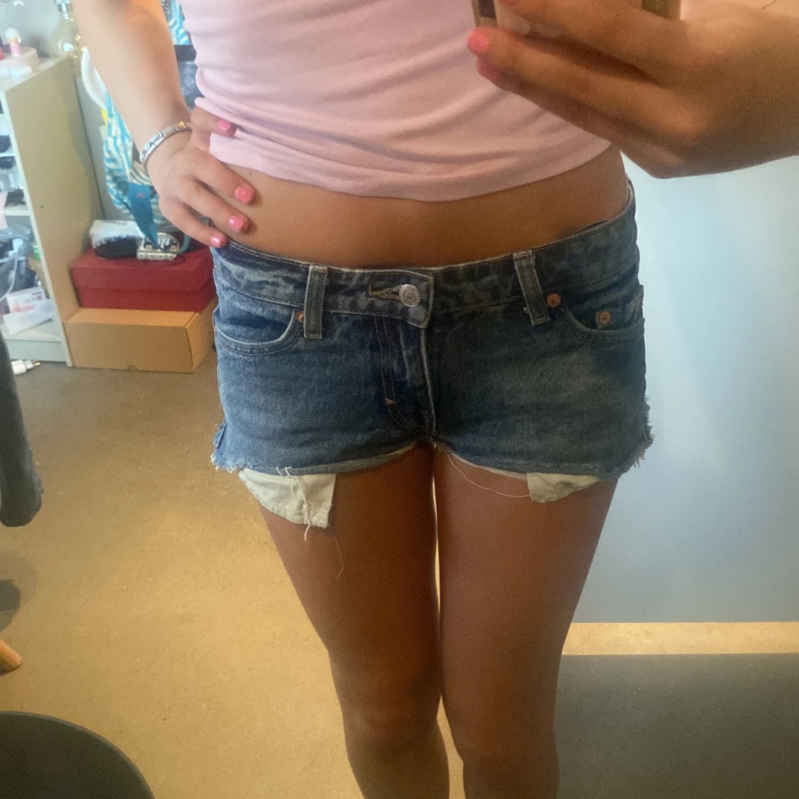 Lågmidjade jeansshorts  - 1