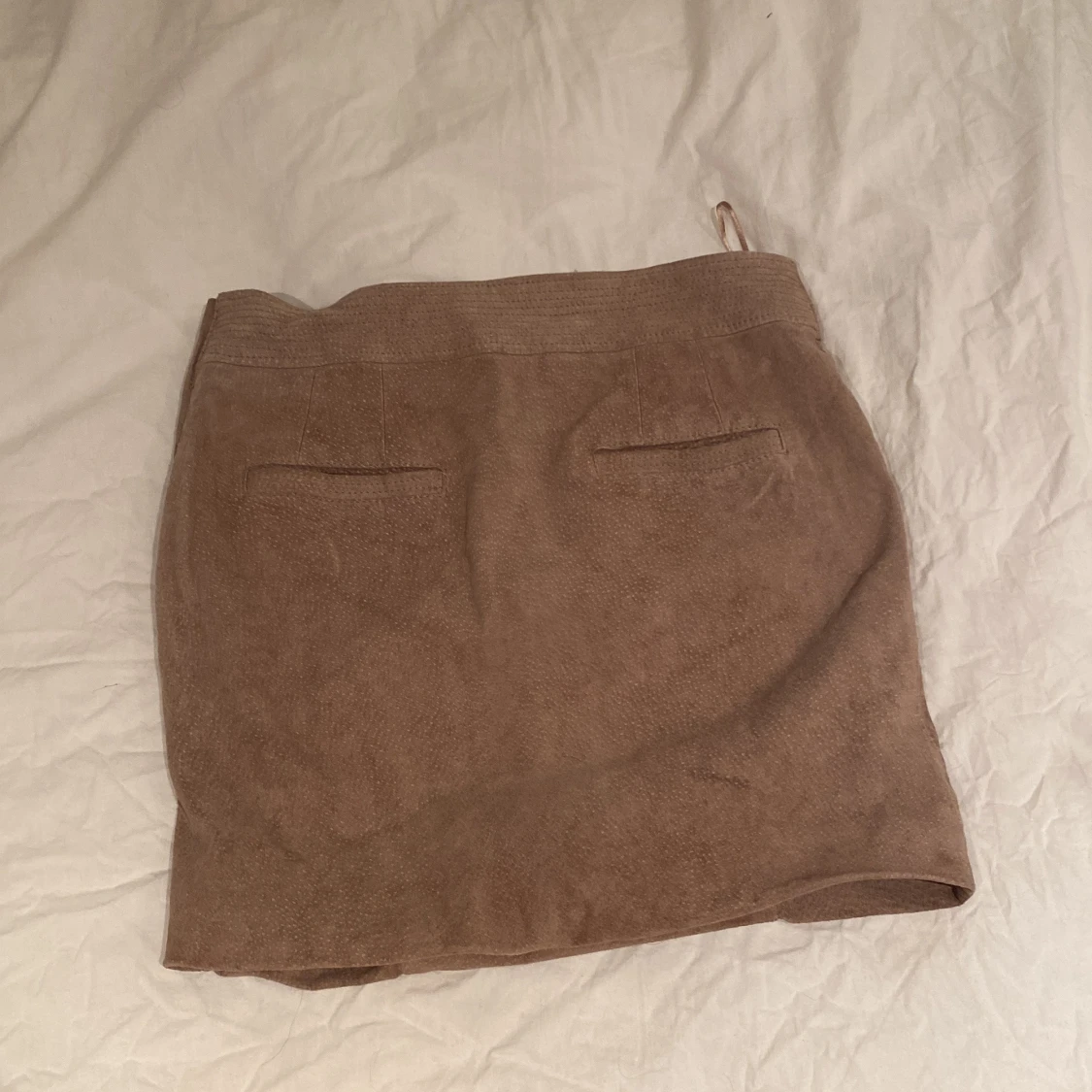 Beige manchesterkjol från Mango - 1