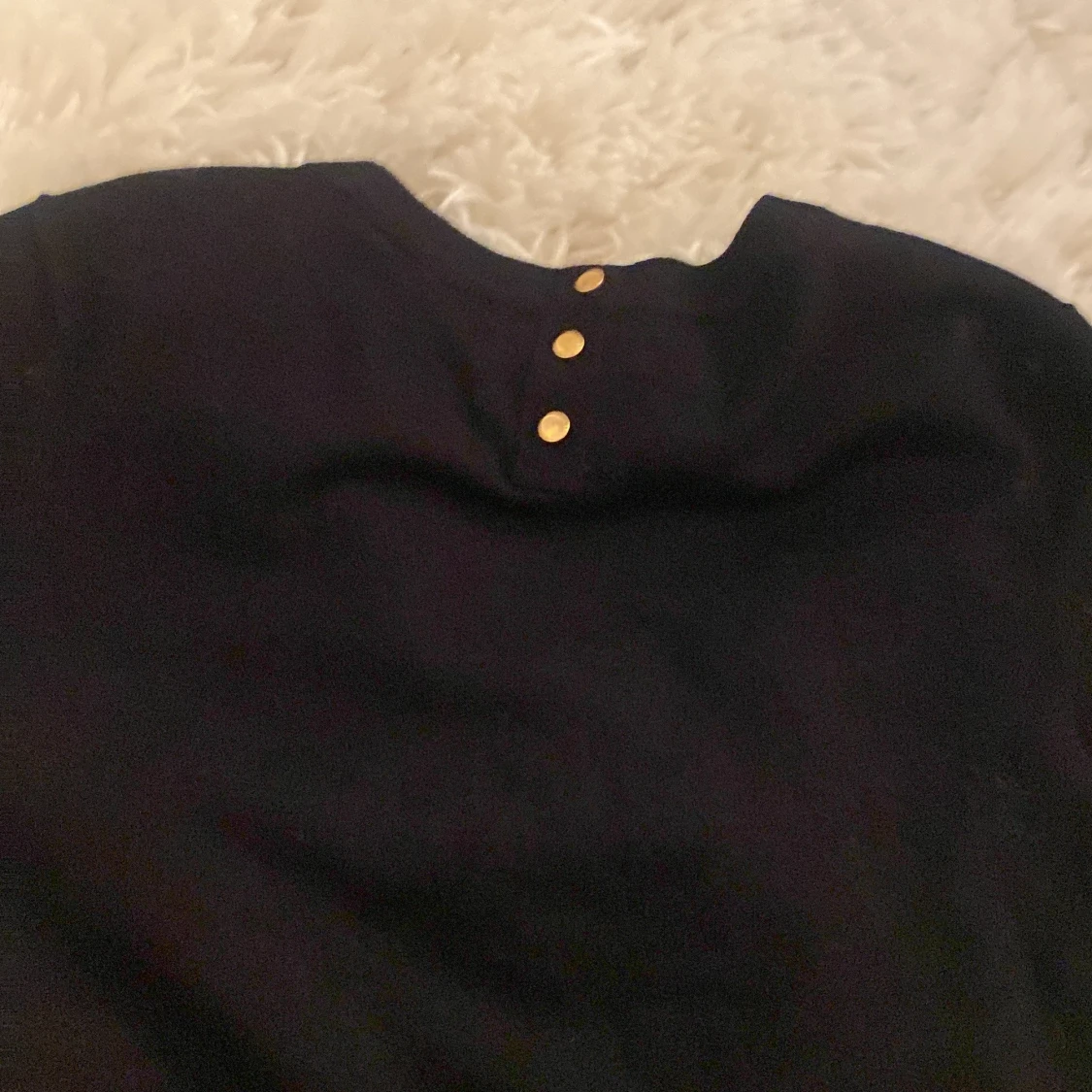 svart finstickad tröja med kort ärm 🤎 - 1