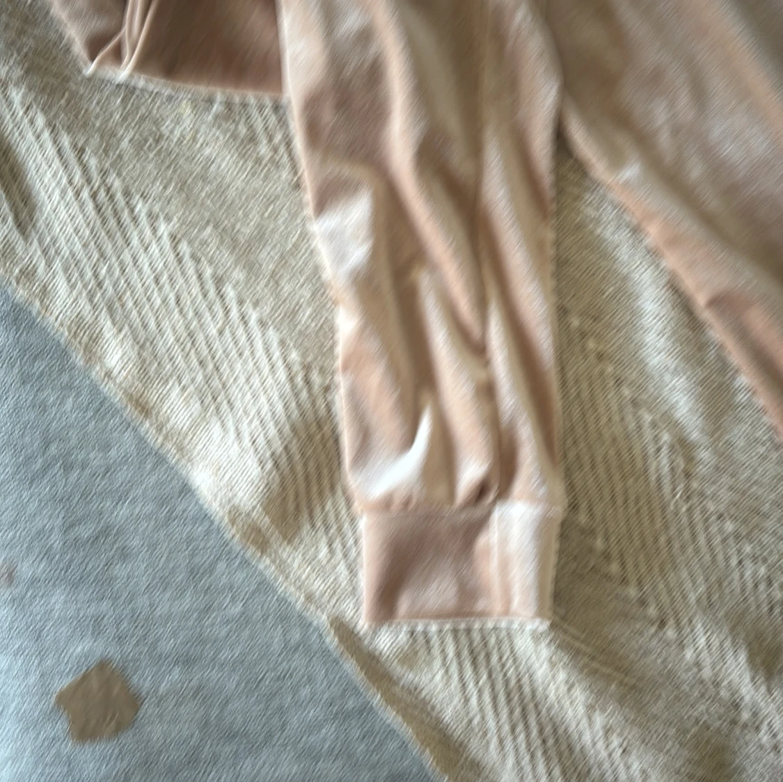 Beige sammetsset med croppad jacka - 3