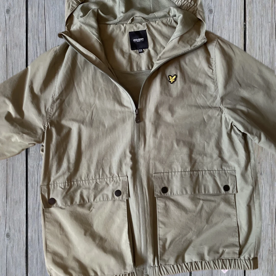 Ljusgrön vindjacka från Lyle & Scott