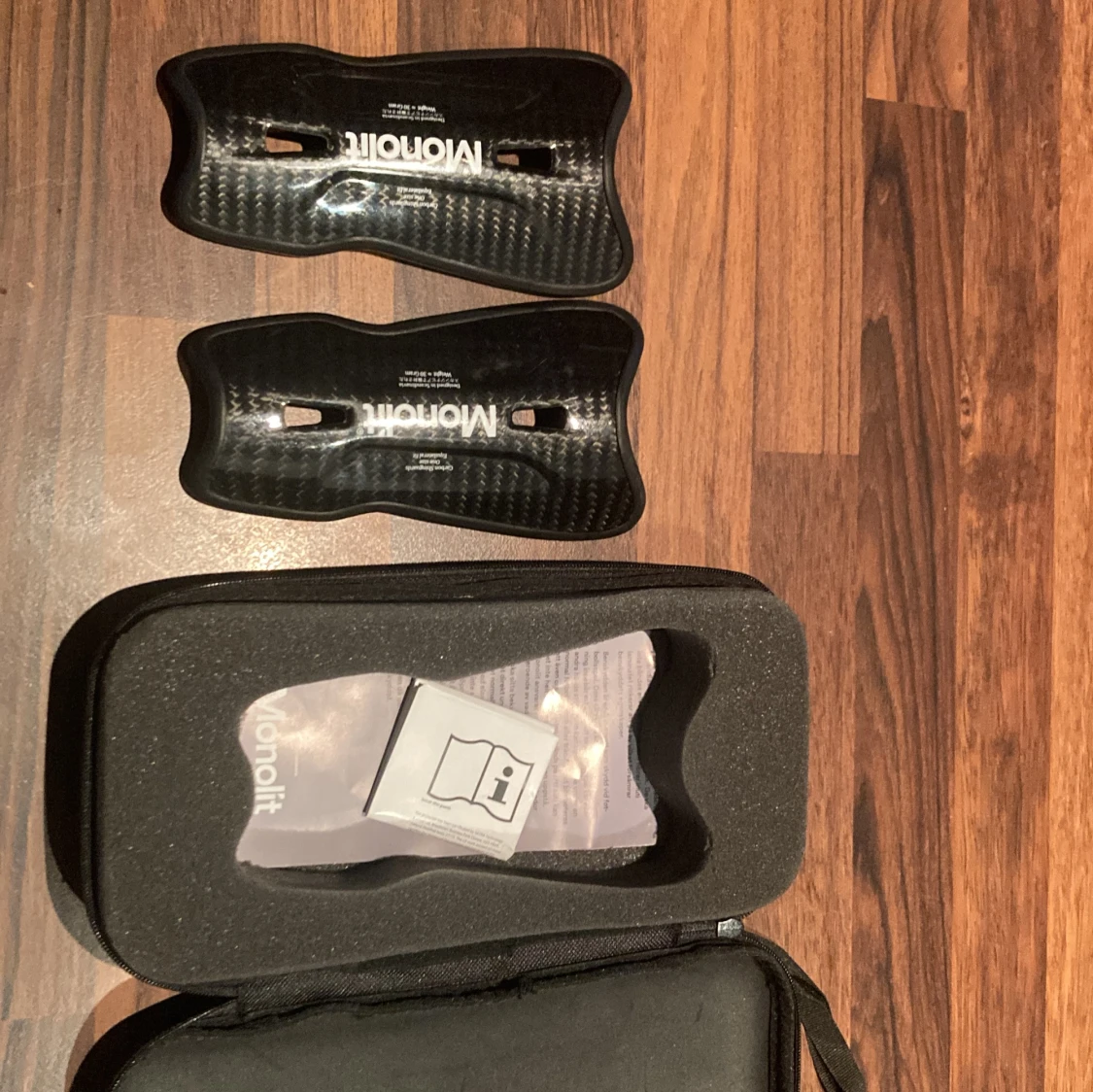 14cm Monolit benskydd i kolfiber - 1