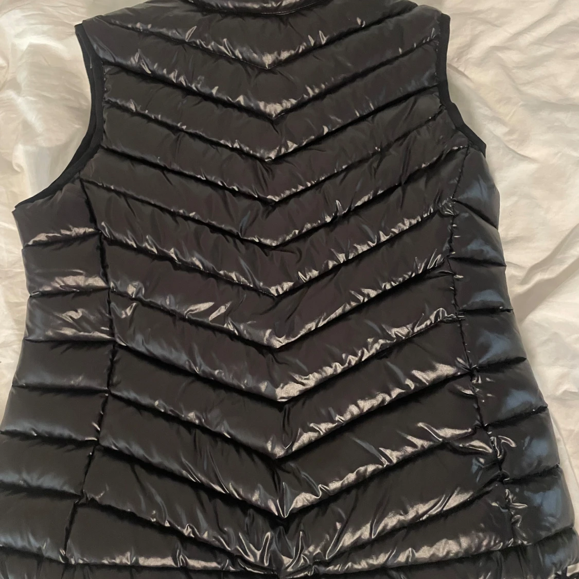 Svart dunväst från J.Lindeberg XL - 2