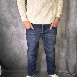 Jacob cohen jeans - HELT NYA | Size 33, midja 42 längd 108 | Sitter slim straight | Nypris 5000-7000 vårt pris 1299 | Medföljer tags och påse