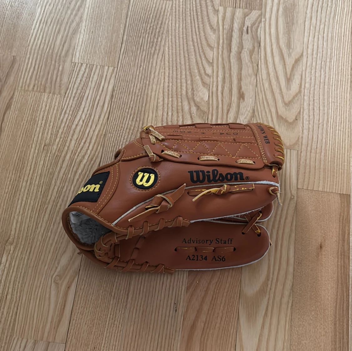 Wilson brun basebollhandske i skinn