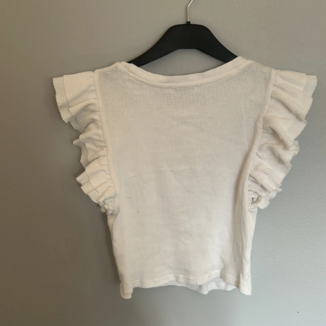 Vit ribbad topp med volangärm Zara - 1