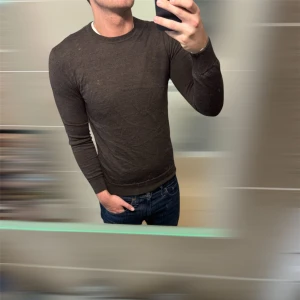 Ralph Lauren Tröja  - As snygg merinoulls tröja från Ralph Lauren | Skick 9/10 | Storlek S | Modellen på bild är 180 o väger 78 | Hör av er vid fler funderingar! 