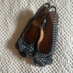 Supersöta prickiga klackar  - Supersöta klackar , prickiga 