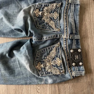 Miss Me bootcut flare jeans W25 - Utsydda från skinny till bootcut/flare