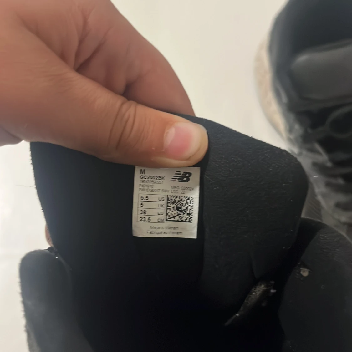 Dessa är barn versionen av newbalance 2002r - 4