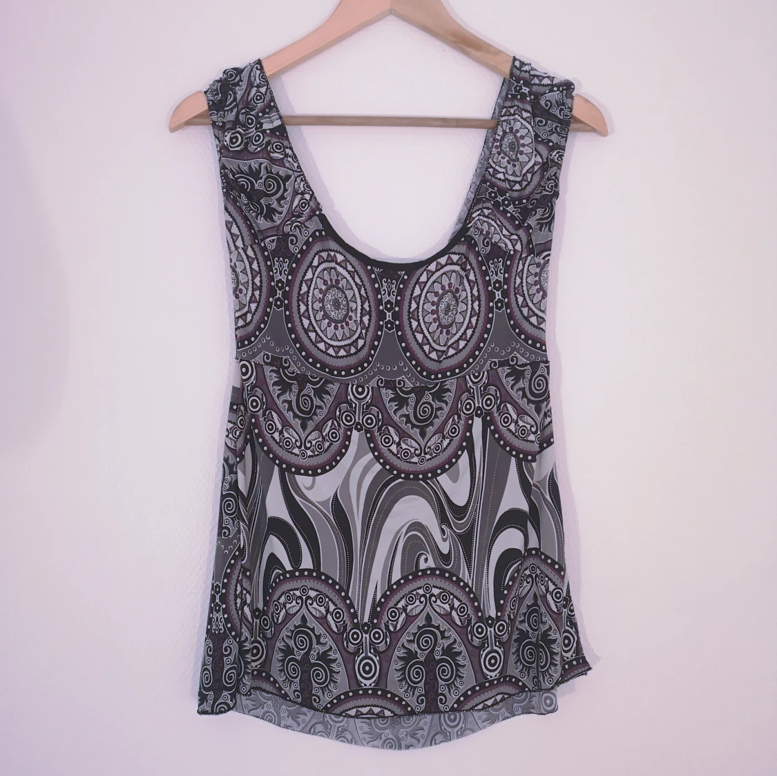 Lucky's Paris topp strl M-L - 1