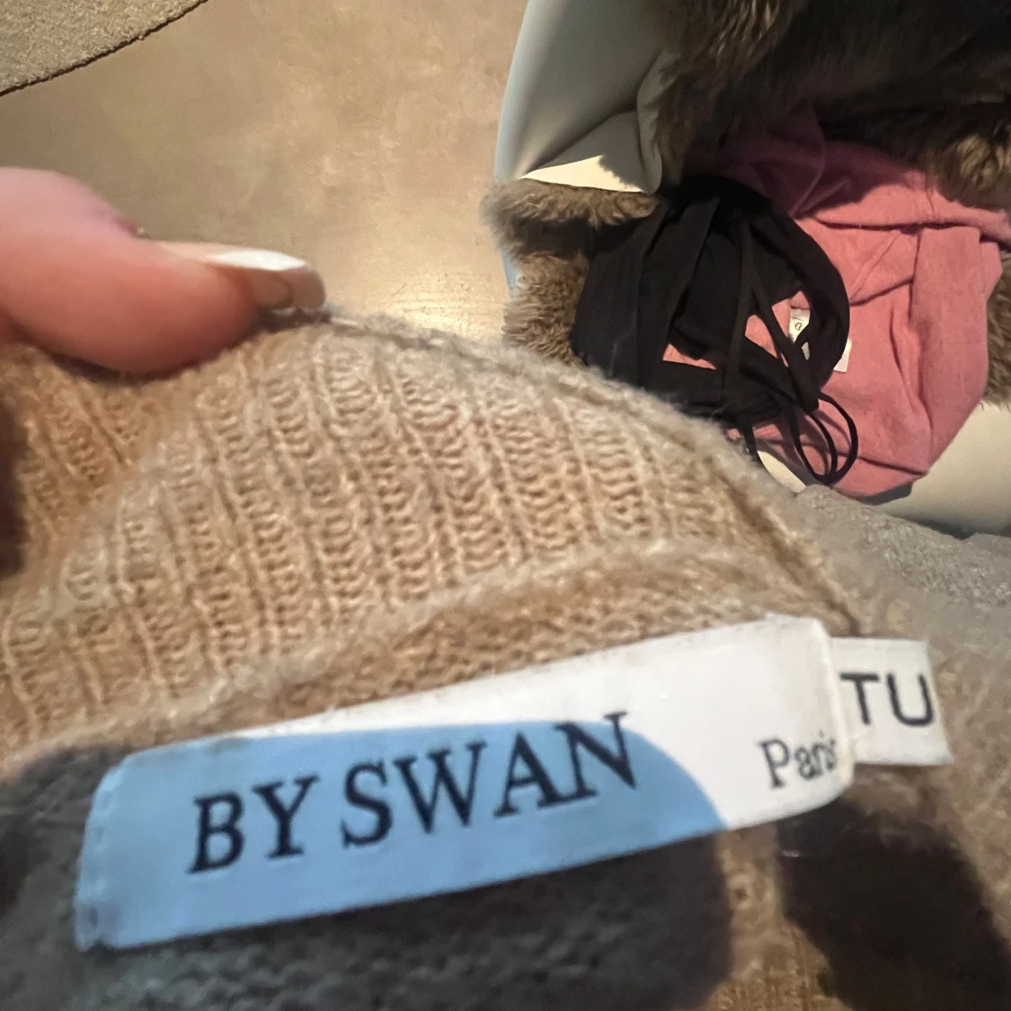 Beige stickad t-shirt - 2