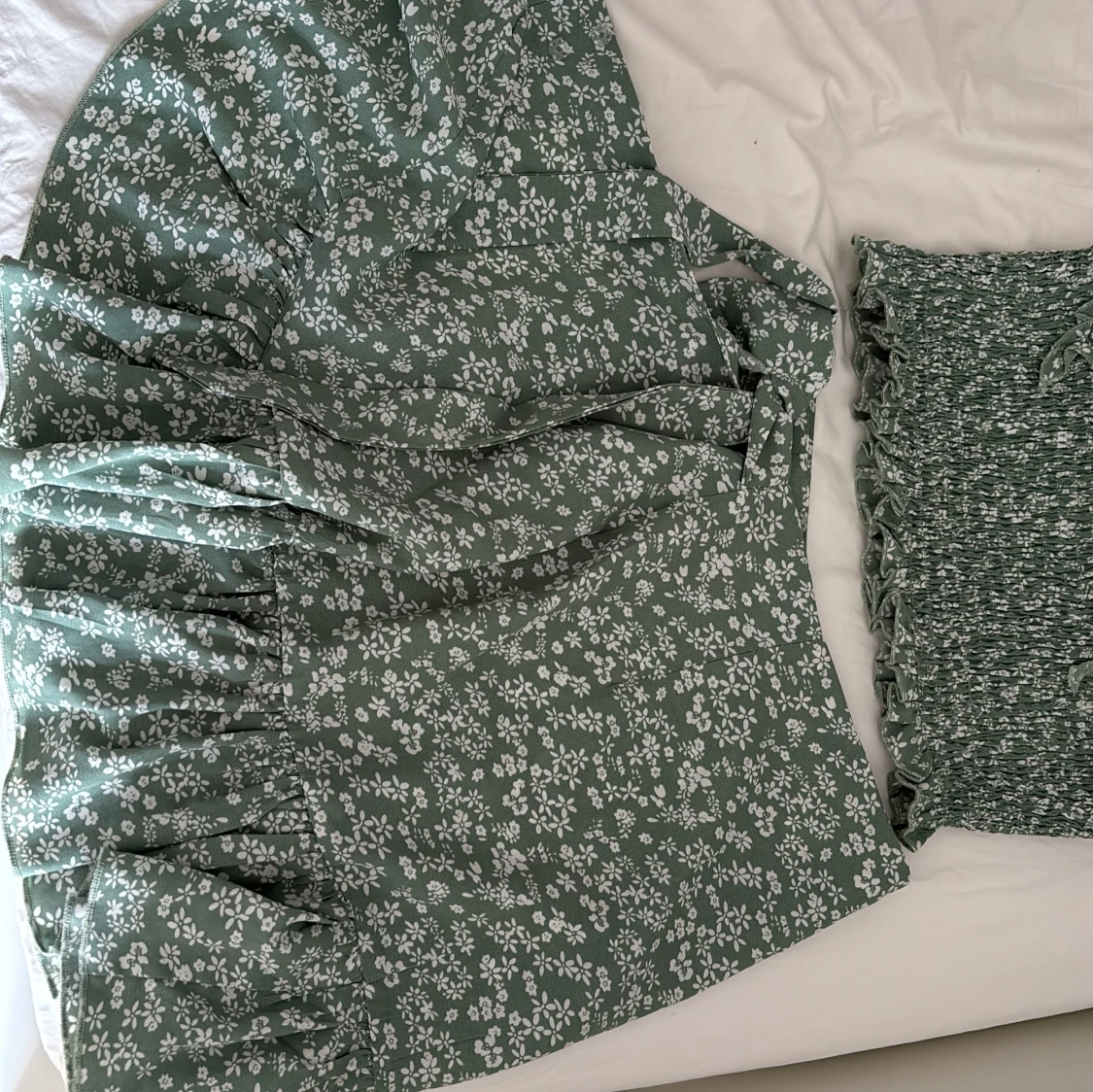 Ett Grönt blommigt set - 2