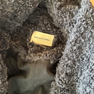 Mörkblå teddyjacka från Isabel Marant  - Jätte snygg mörk blå jacka från isabel markant 💗