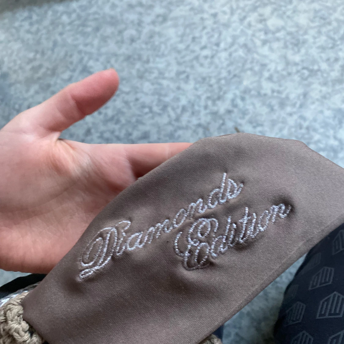 Beige ridhuva Diamonds Edition från HKM 💗 - 1