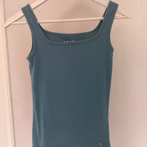 Blått linne - Säljer detta blåa linnet! Perfekt till sommaren💕Bra skick och pris kan diskuteras!