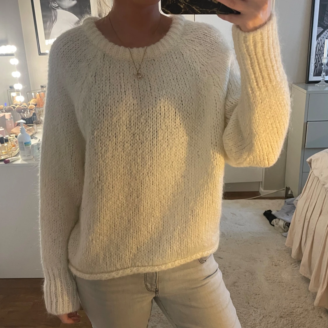 Vit stickad tröja med rund hals - 2