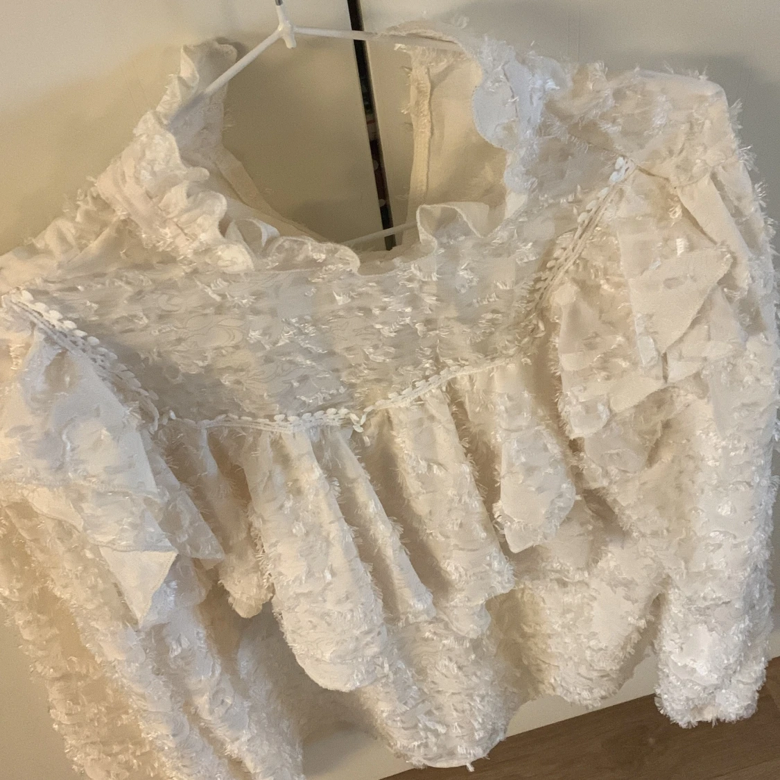 Blus vit med lite gul - 1