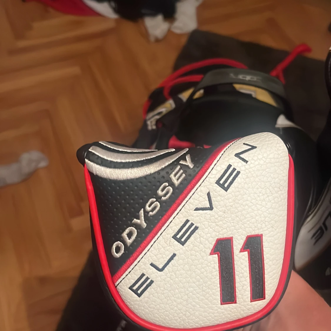 Röd och vit golfbag från Cobra - 3