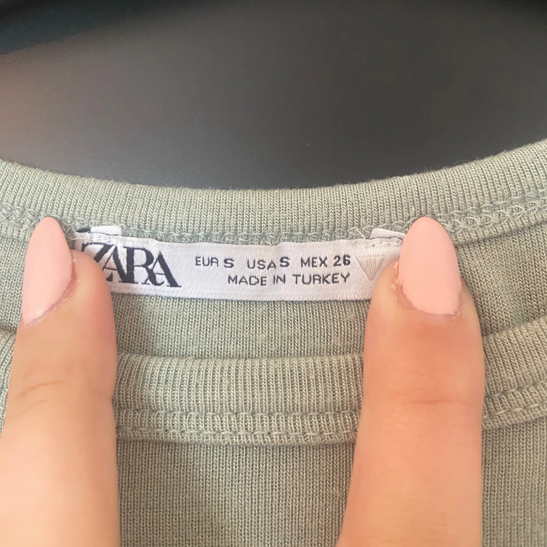 Grön croppad topp från Zara - 1