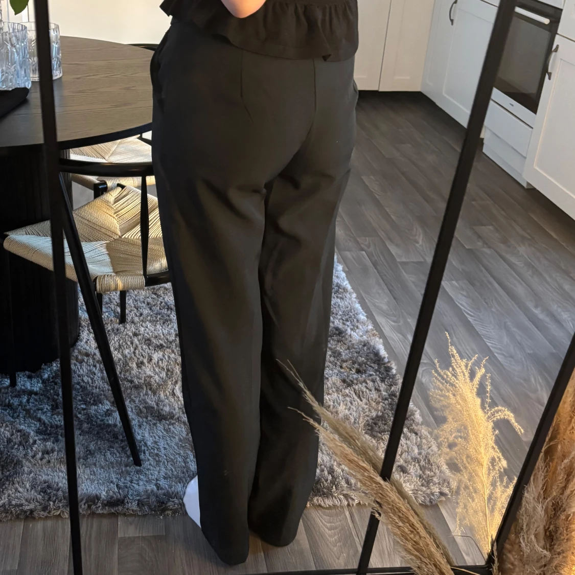 Svarta kostymbyxor med raka ben - 1