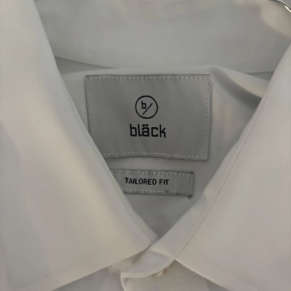 Vit skjorta från Bläck, tailored fit - 2
