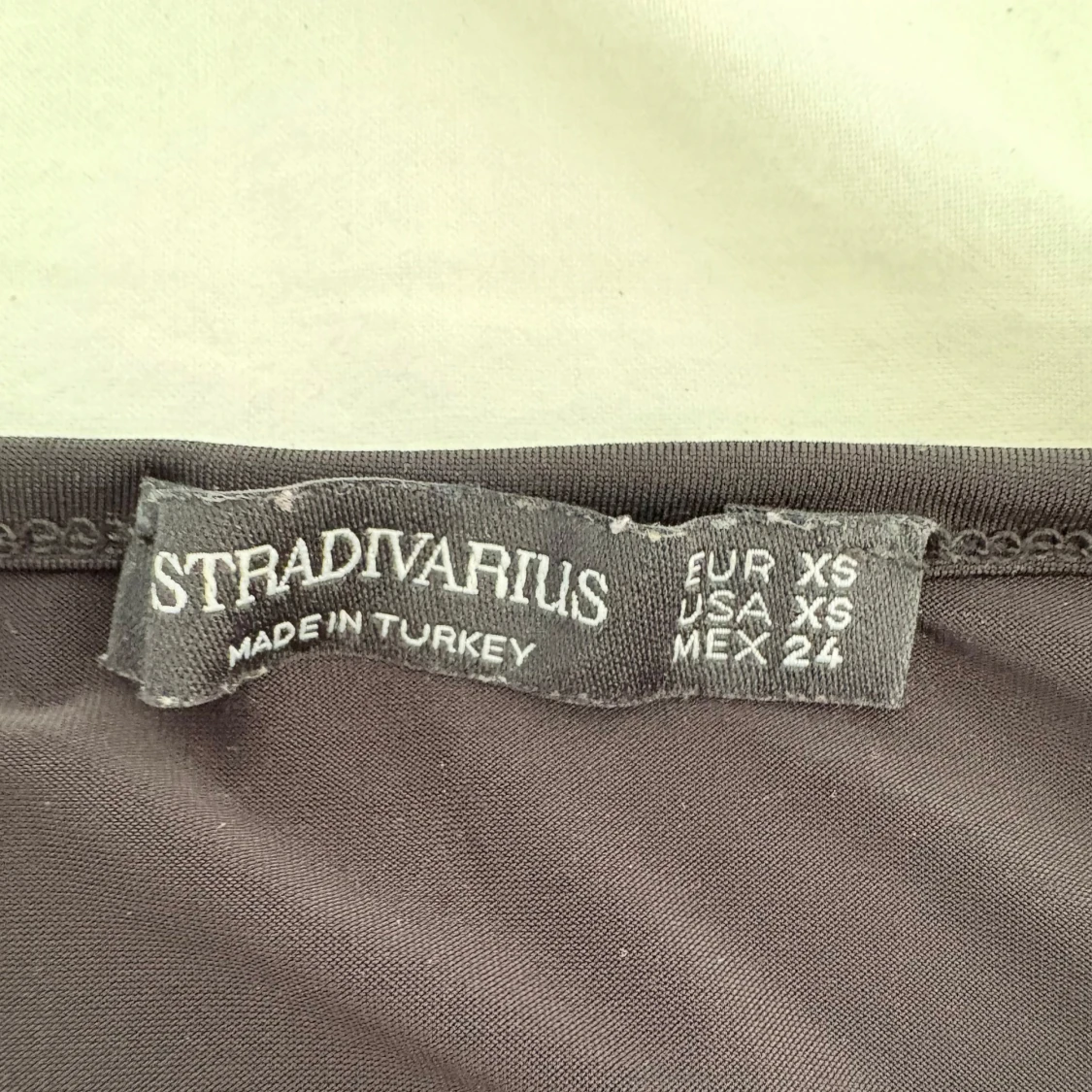 Svart backless top från Stradivarius XS - 2