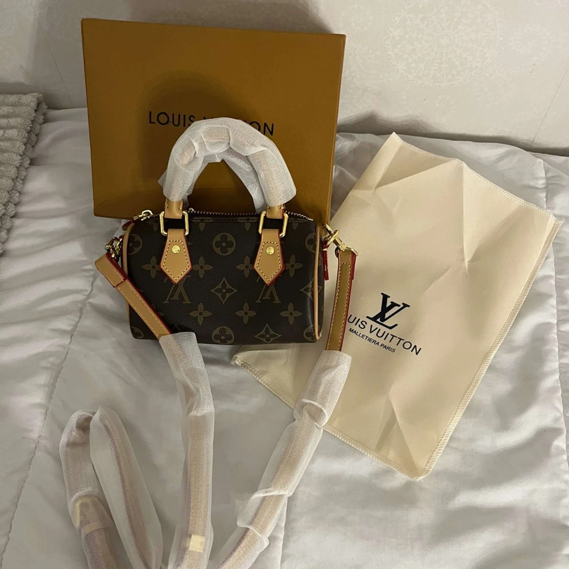 Fin Brun Axelväska Helt NY