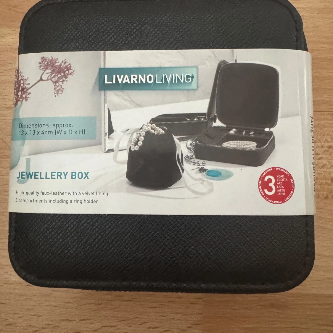 Ny svart smyckesväska från Livarno Living