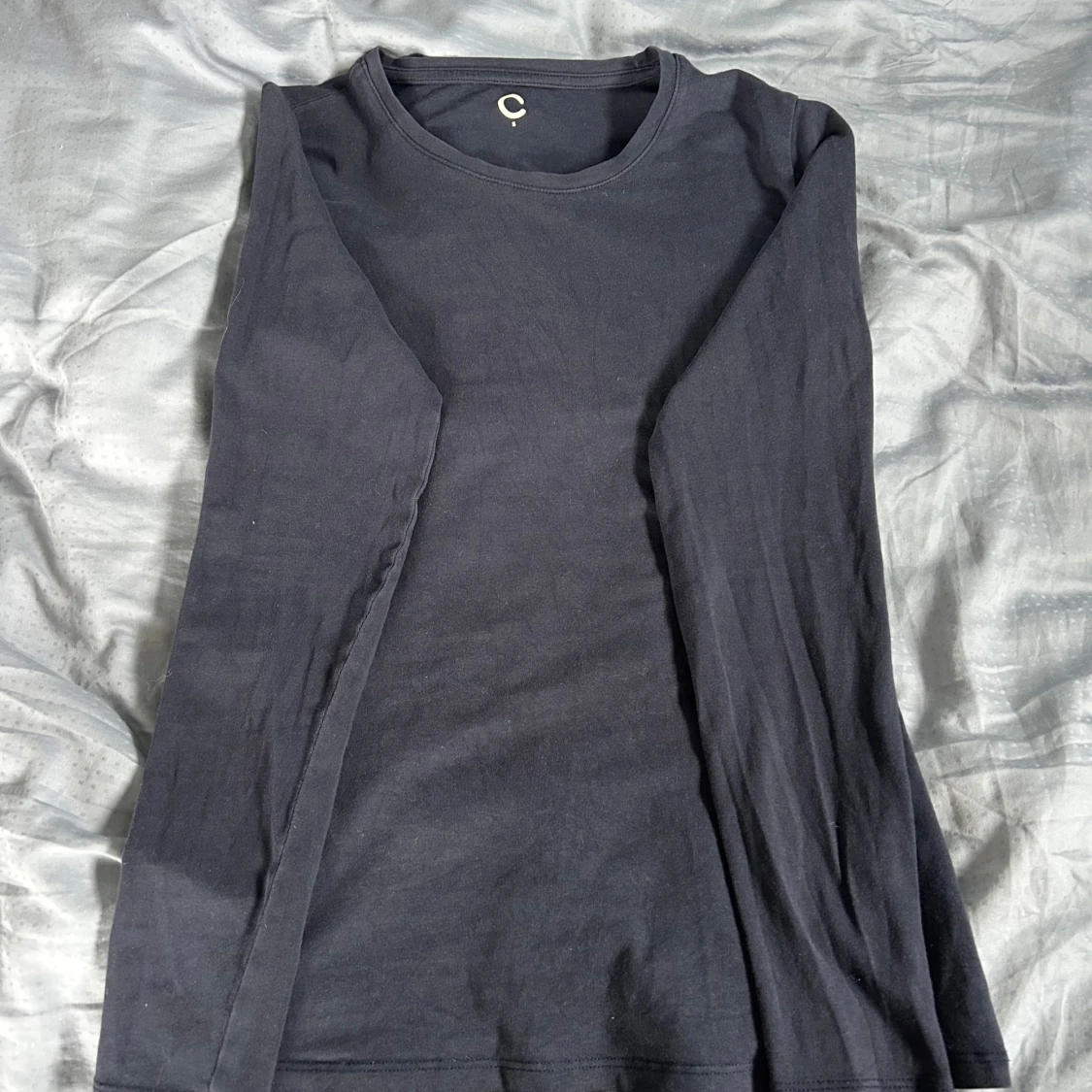 Svart långärmad tröja från Cubus - 1