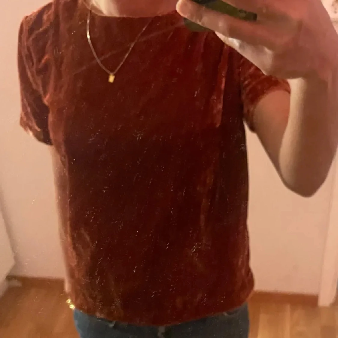 Röd sammetstopp - 1