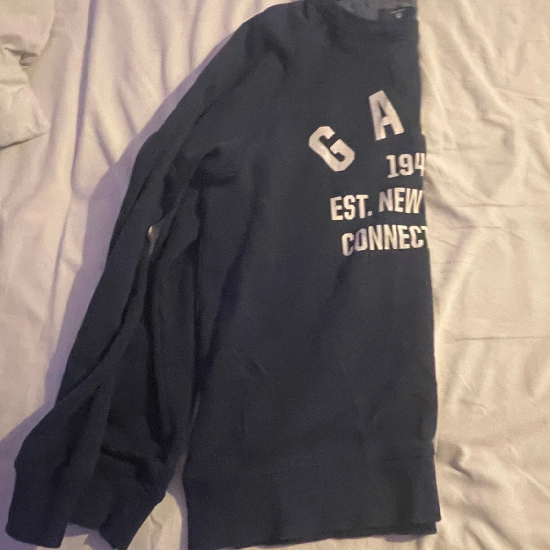 Mörkblå sweatshirt från GANT - 2