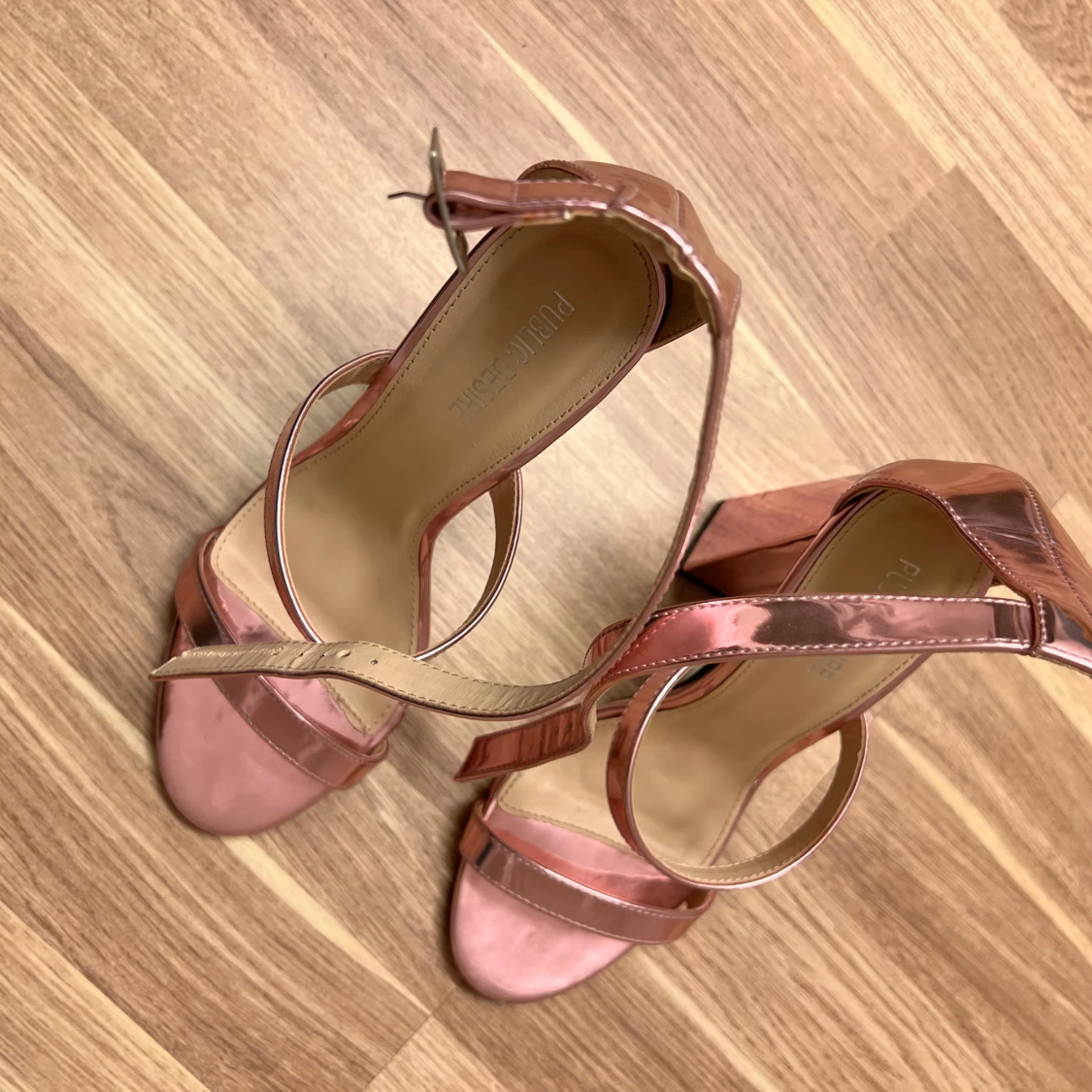 Rosa klackskor från Public Desire - 1