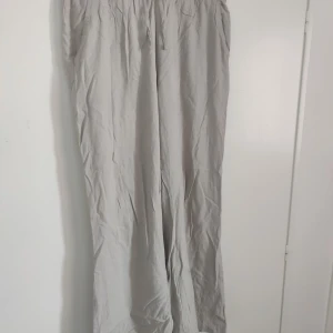 Beige linne byxor - Jätte fina linne byxor från lager 157. 