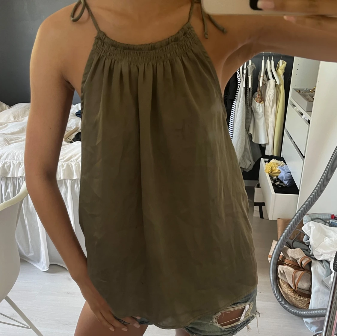 Khakigrön linnetopp från H&M