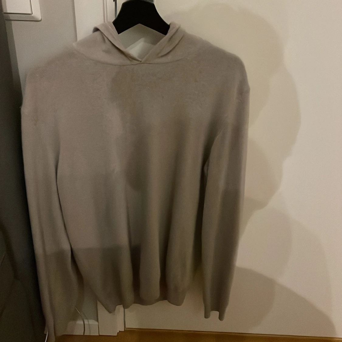 Beige hoodie från Oscar Jacobson M
